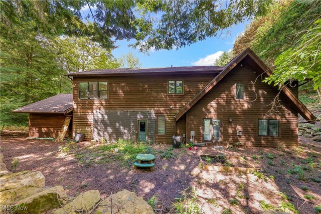 810 Mount Pleasant Street NW, Clinton, OH 44216