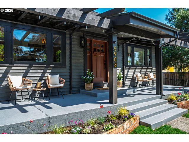5908 Sw 45TH Ave, Portland, OR 97221