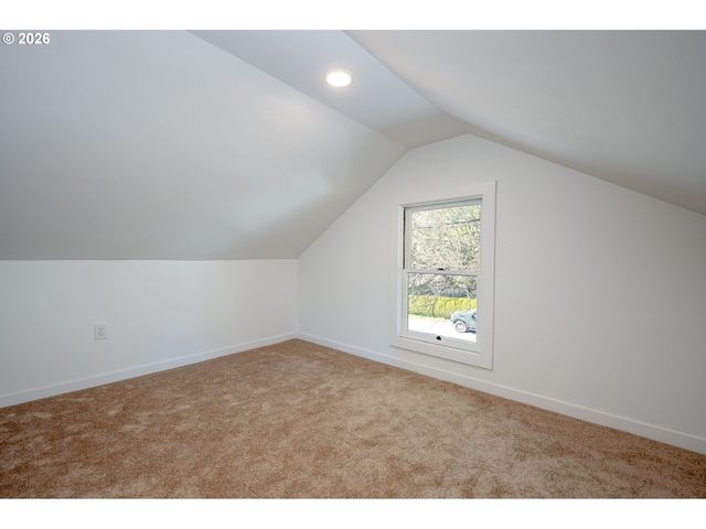 5908 Sw 45TH Ave, Portland, OR 97221