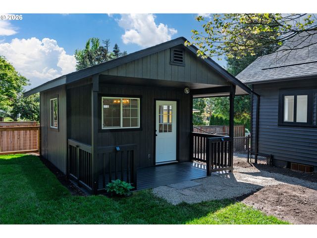 5908 Sw 45TH Ave, Portland, OR 97221