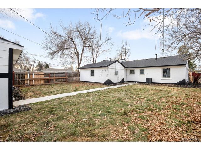 1900 Quebec St, Denver, CO 80220