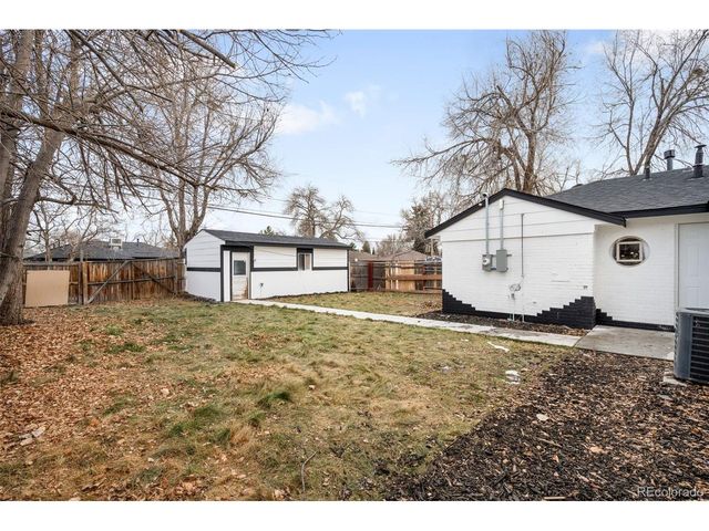 1900 Quebec St, Denver, CO 80220