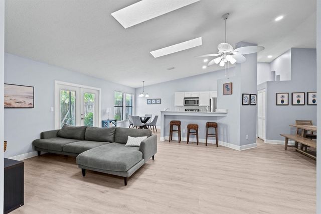 1599 Bayridge Place, Wellington, FL 33414