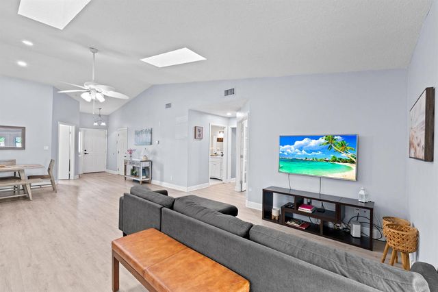 1599 Bayridge Place, Wellington, FL 33414