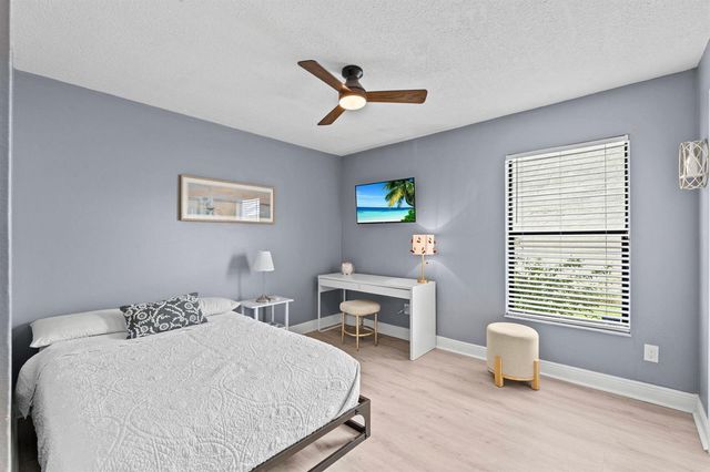 1599 Bayridge Place, Wellington, FL 33414