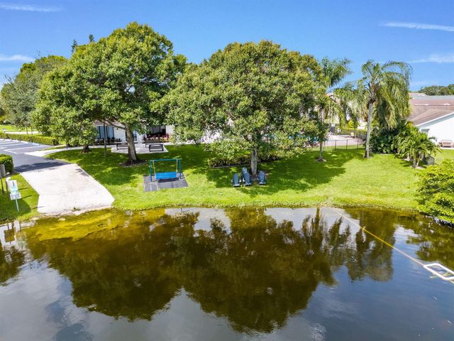 1599 Bayridge Place, Wellington, FL 33414