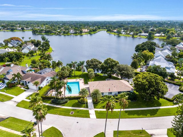 1599 Bayridge Place, Wellington, FL 33414