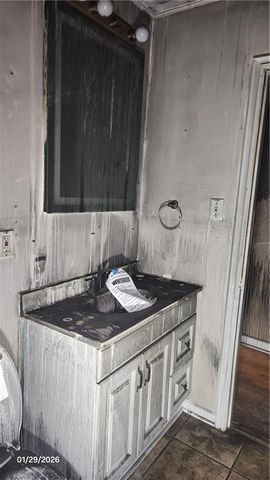 2421 NE Vivion Road, Kansas City, MO 64118