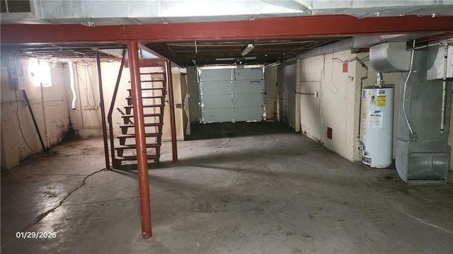 2421 NE Vivion Road, Kansas City, MO 64118