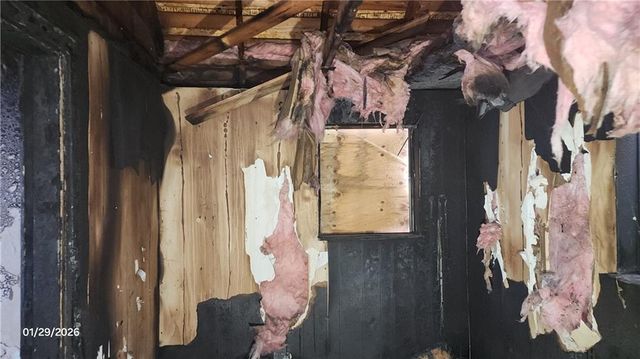 2421 NE Vivion Road, Kansas City, MO 64118