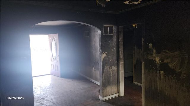 2421 NE Vivion Road, Kansas City, MO 64118