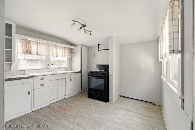 708 N 13th Street, Fort Smith, AR 72901