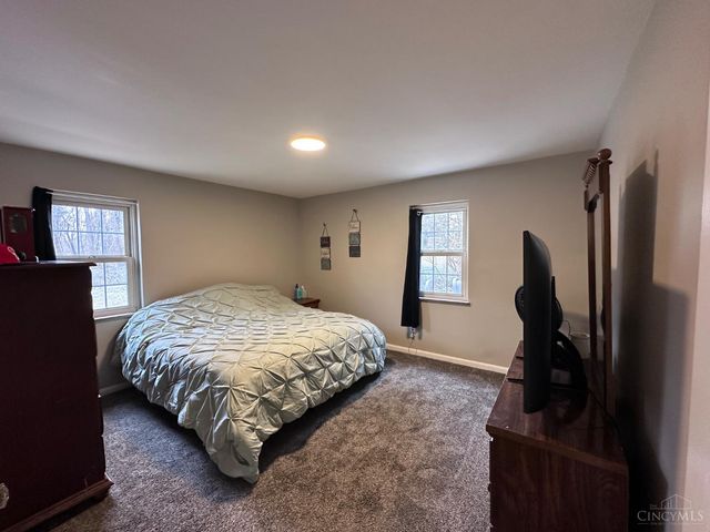 8622 Plainfield Lane, Cincinnati, OH 45236