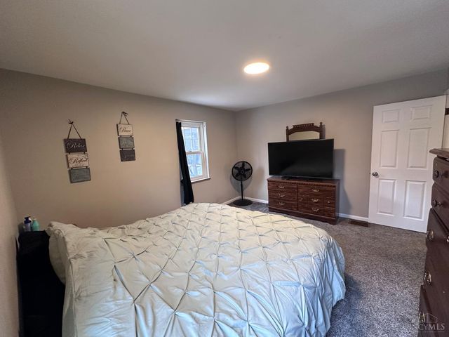 8622 Plainfield Lane, Cincinnati, OH 45236