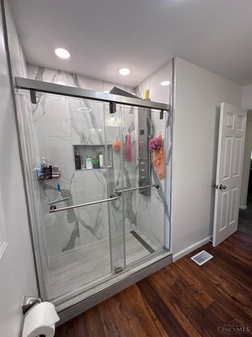 8622 Plainfield Lane, Cincinnati, OH 45236