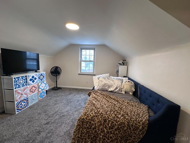 8622 Plainfield Lane, Cincinnati, OH 45236