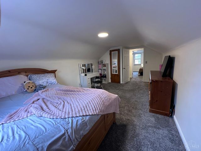 8622 Plainfield Lane, Cincinnati, OH 45236