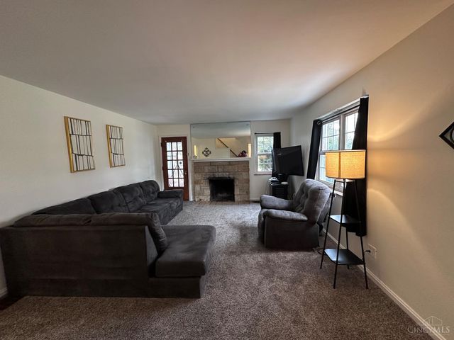 8622 Plainfield Lane, Cincinnati, OH 45236