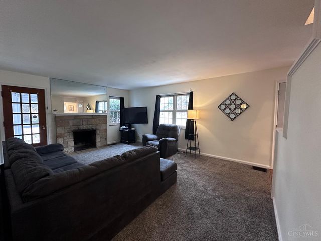 8622 Plainfield Lane, Cincinnati, OH 45236