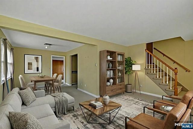 90 Arnot Place, Paramus, NJ 07652