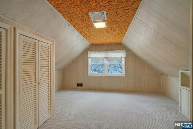 90 Arnot Place, Paramus, NJ 07652