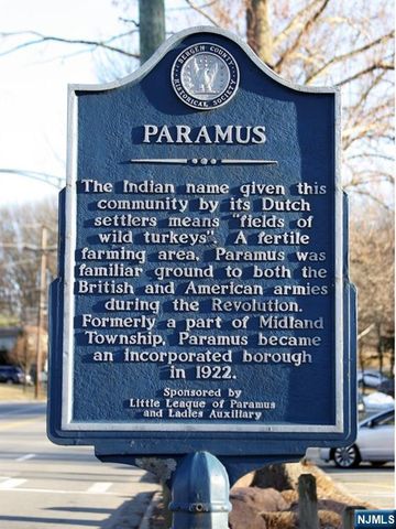 90 Arnot Place, Paramus, NJ 07652