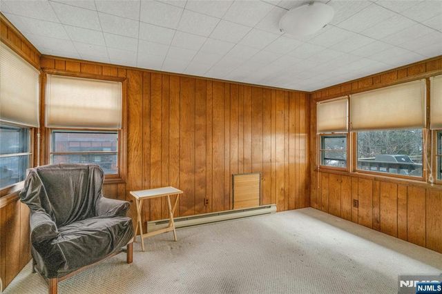 90 Arnot Place, Paramus, NJ 07652