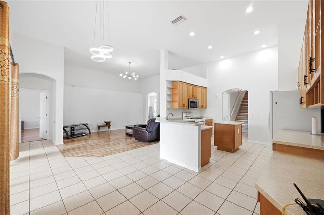 10209 SHADOW BRANCH DRIVE, Tampa, FL 33647