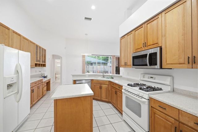 10209 SHADOW BRANCH DRIVE, Tampa, FL 33647