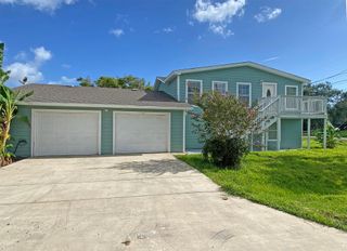 1402 Avenue K, San Leon, TX 77539