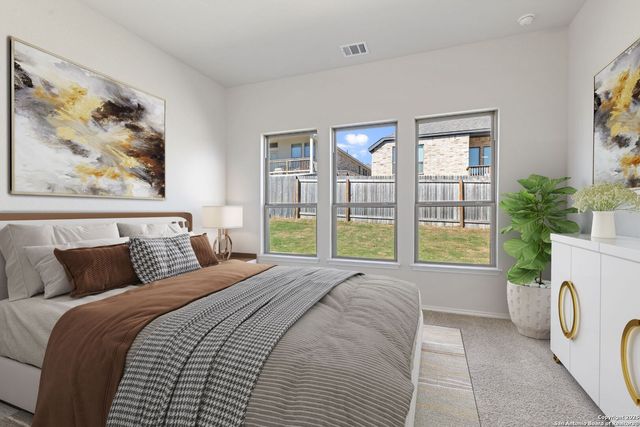 2621 White Willow, San Antonio, TX 78245