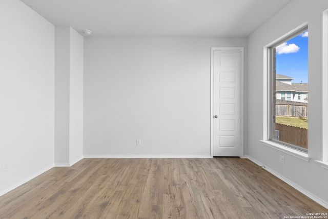 2621 White Willow, San Antonio, TX 78245