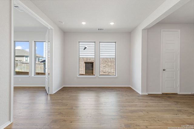 2621 White Willow, San Antonio, TX 78245