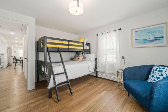 4 Thach Lane, Hyannis, MA 02601