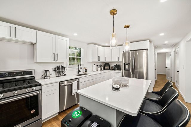 4 Thach Lane, Hyannis, MA 02601