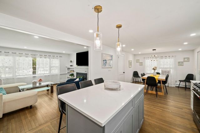 4 Thach Lane, Hyannis, MA 02601