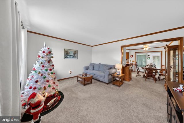 6215 N DUPONT HWY, Dover, DE 19901