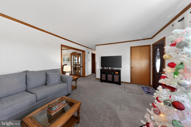 6215 N DUPONT HWY, Dover, DE 19901