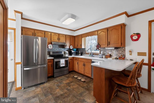 6215 N DUPONT HWY, Dover, DE 19901