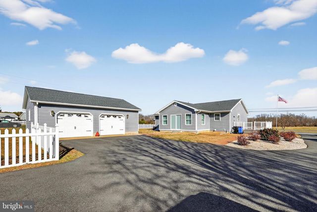 6215 N DUPONT HWY, Dover, DE 19901