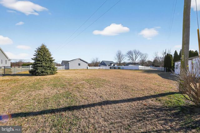 6215 N DUPONT HWY, Dover, DE 19901