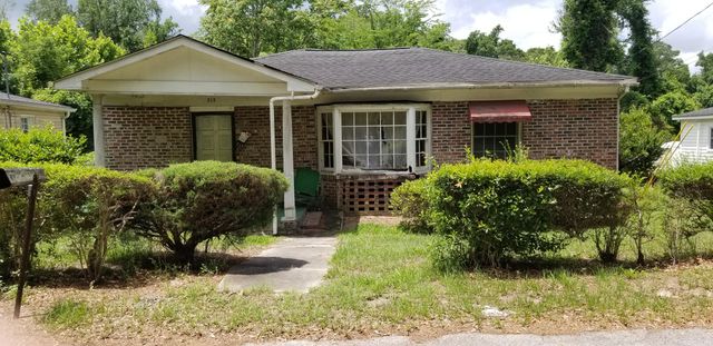 215 Colleton Loop, Walterboro, SC 29488