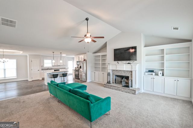 1374 Hardigree Road, Winder, GA 30680