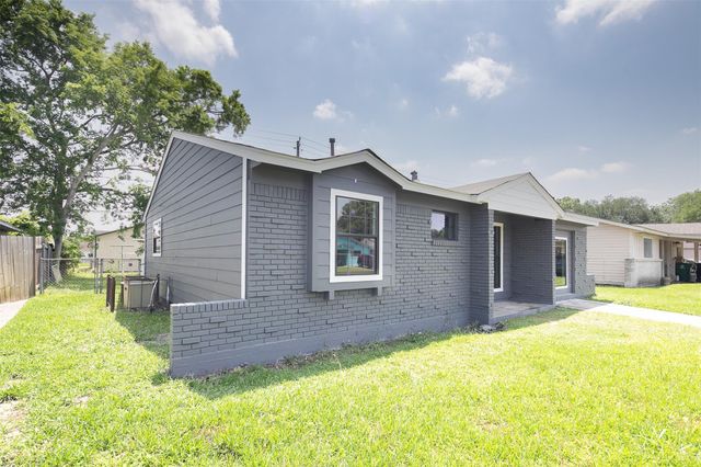 3309 Proswimmer Street, Houston, TX 77088