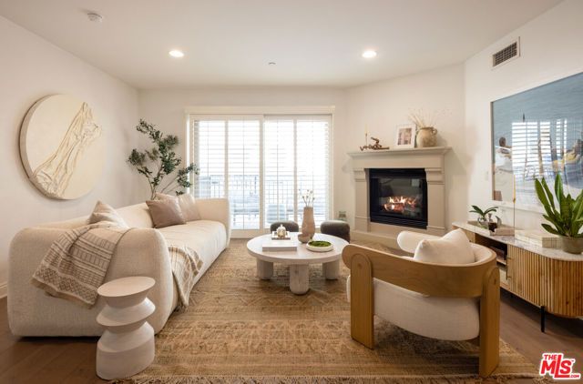 8238 W Manchester Avenue 206, Playa Del Rey (los Angeles), CA 90293