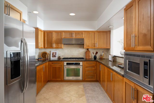 8238 W Manchester Avenue 206, Playa Del Rey (los Angeles), CA 90293
