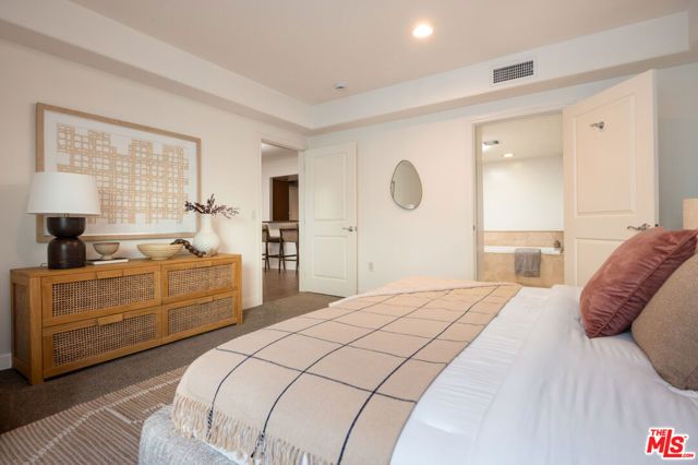 8238 W Manchester Avenue 206, Playa Del Rey (los Angeles), CA 90293