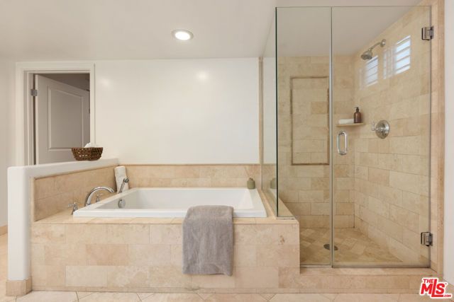 8238 W Manchester Avenue 206, Playa Del Rey (los Angeles), CA 90293