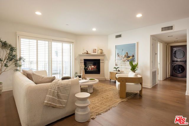 8238 W Manchester Avenue 206, Playa Del Rey (los Angeles), CA 90293