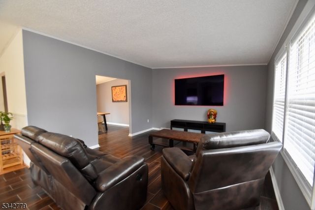 38 Notch Rd, Jefferson Twp., NJ 07438